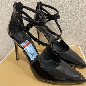 Michael Michael Kors Catia Pump Size 8.5 Black